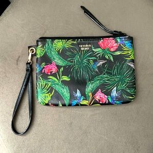 Wristlet